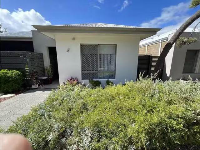 House for rent in Carrum Downs, Melbourne