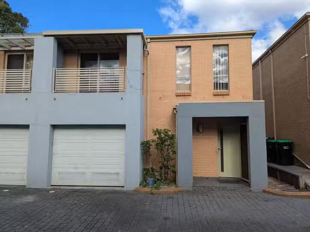House for rent in Prestons, Sydney