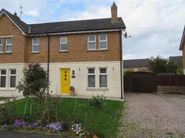 House to rent in Corry, Connacht