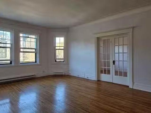 Condo for rent in St. Leonard's, Quebec