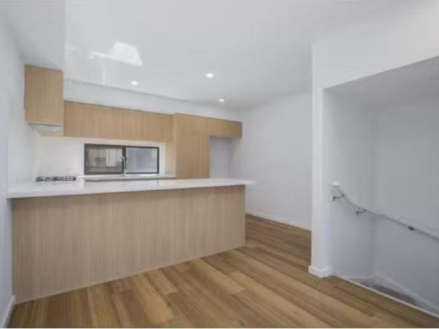 Condo for rent in Newcastle, Newcastle-Maitland