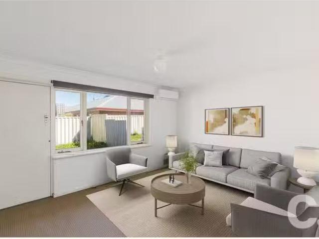House for rent in Calista, Western Australia