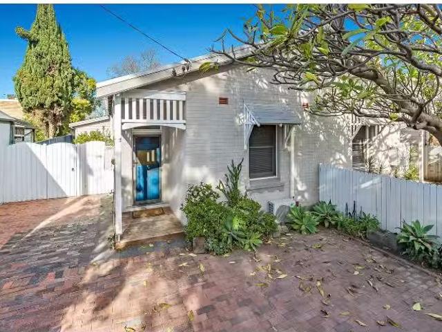 Condo for rent in Newcastle, Newcastle-Maitland
