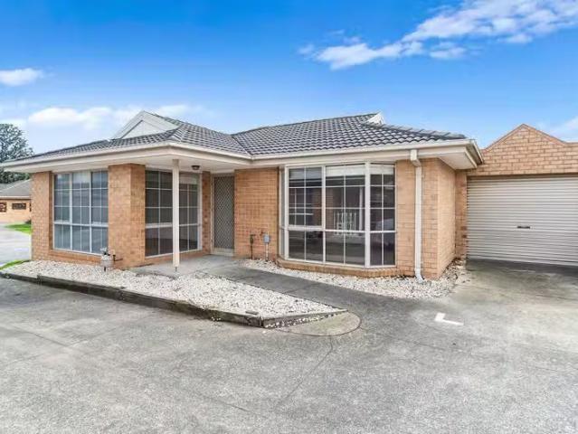House for rent in Carrum Downs, Melbourne