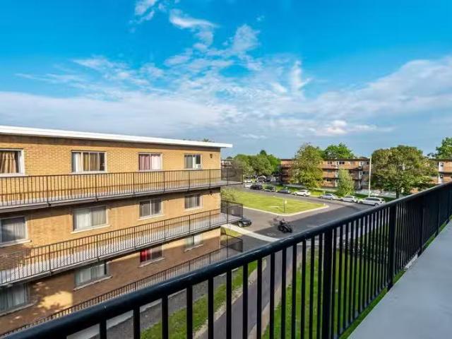 Condo for rent in St. Leonard's, Quebec