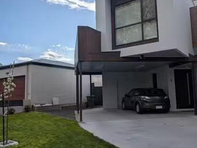 House for rent in Woden, Australian Capital Territory