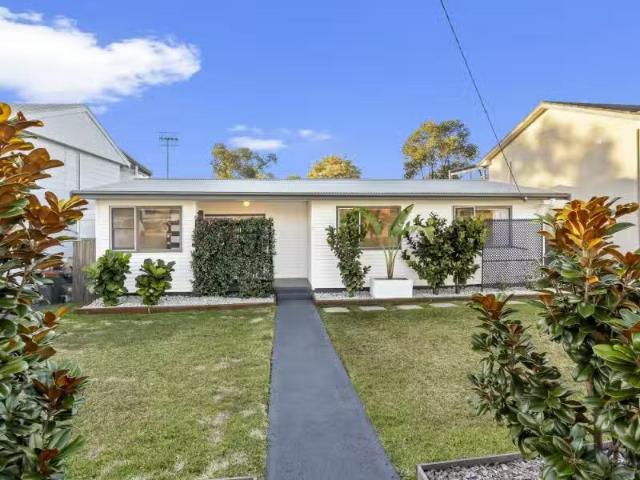 House for rent in Bateau Bay, New South Wales