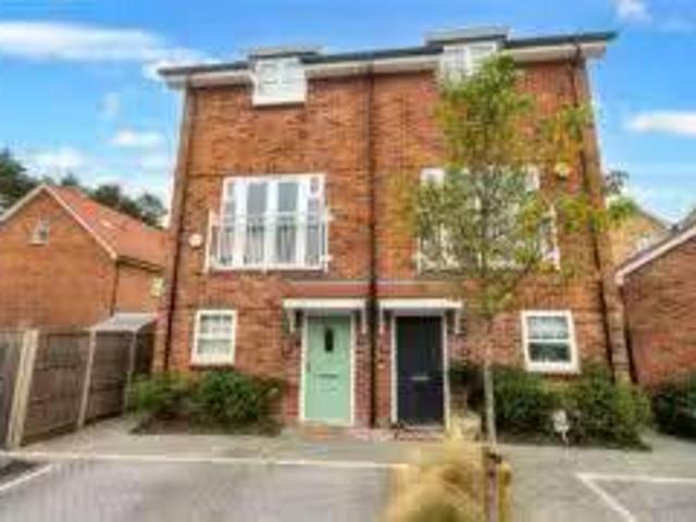 House for rent in Fleet, Hart