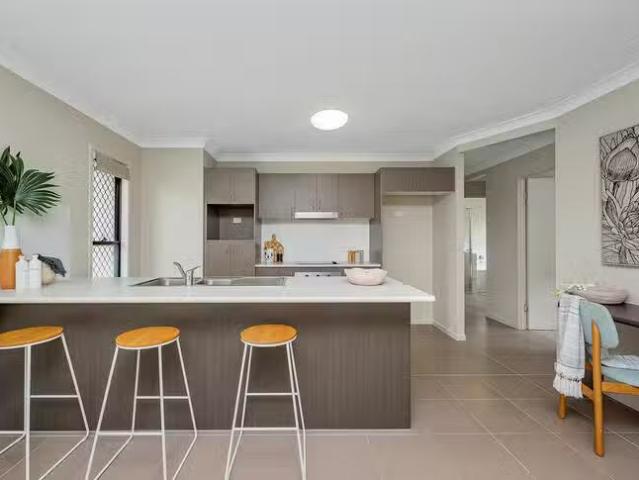 House for rent in Mount Louisa, Queensland