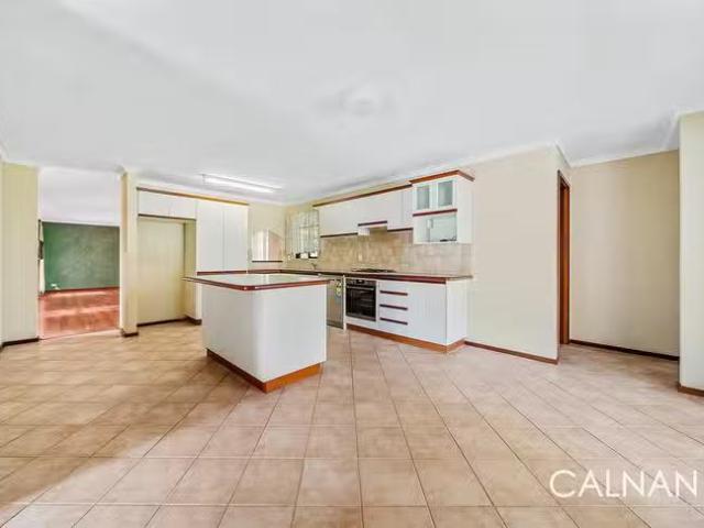 House for rent in Bibra Lake, Western Australia