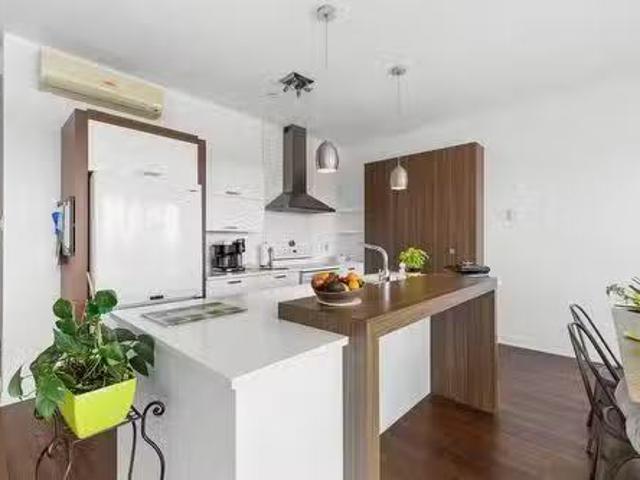 Apartment for rent in Les Moulins, Quebec