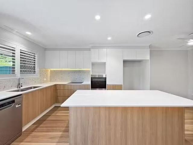 House for rent in Wollongong West, New South Wales