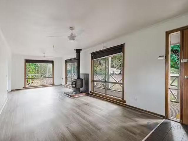 House for rent in Ballan, Victoria