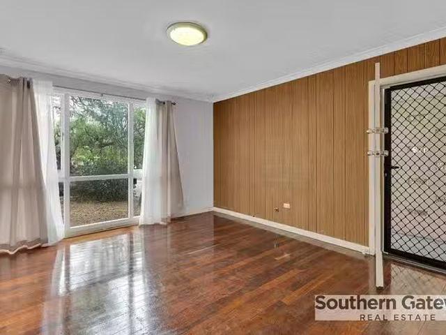 House for rent in Calista, Western Australia
