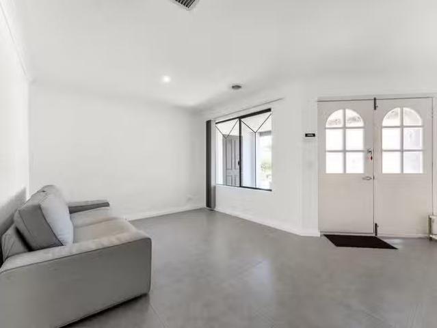 House for rent in Bibra Lake, Western Australia