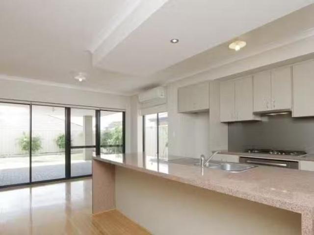 House for rent in Success, Western Australia