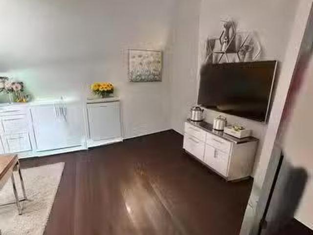 House for rent in Hamilton, Golden Horseshoe