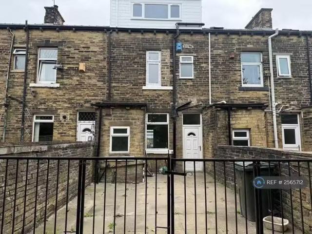 House for rent in Laisterdyke, West Yorkshire