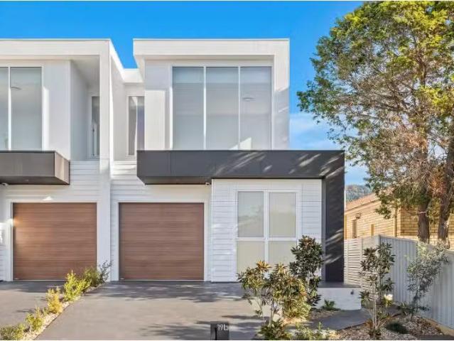 House for rent in Wollongong West, New South Wales