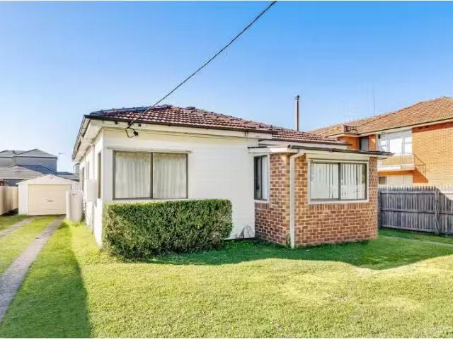 House for rent in Wollongong West, New South Wales