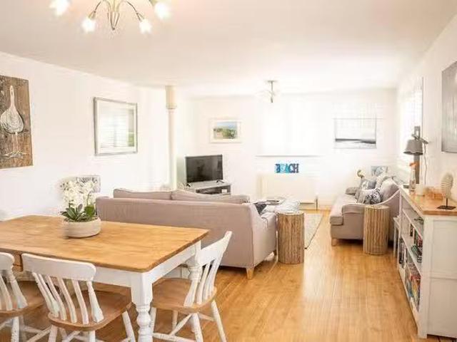 Apartment for rent in Heathlands, East Sussex