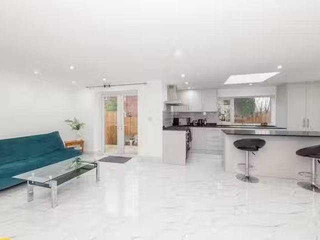 Apartment for rent in Emmbrook, Wokingham