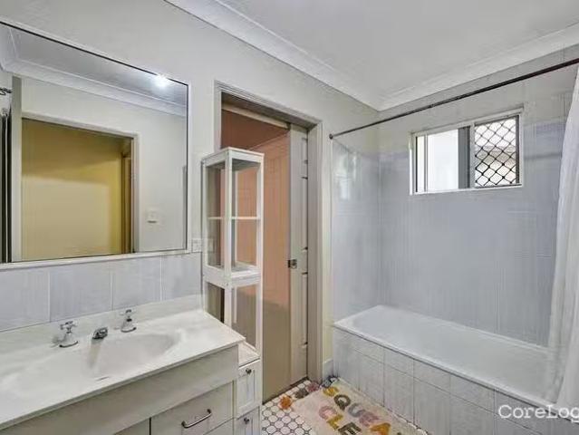 House for rent in Kelso, Queensland