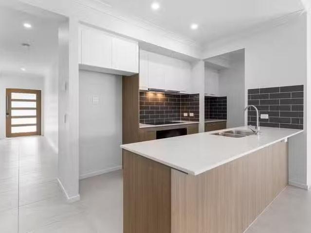 House for rent in Leopold, Victoria