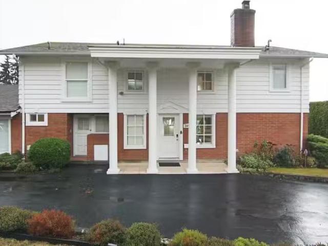 Condo for rent in West Vancouver, British Columbia