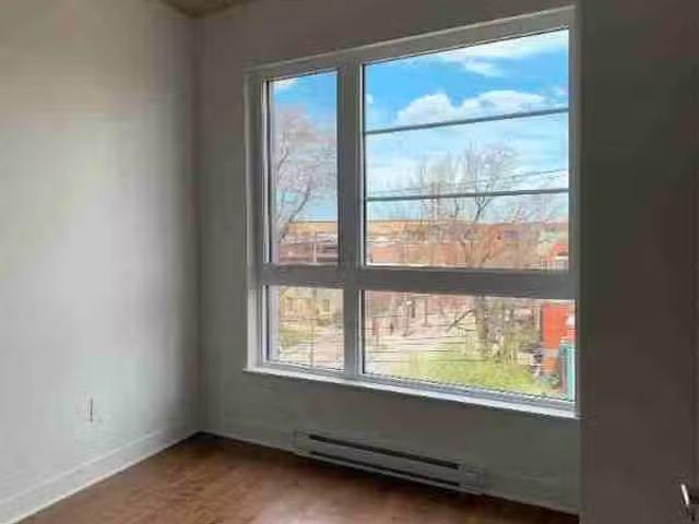 Condo for rent in St. Leonard's, Quebec