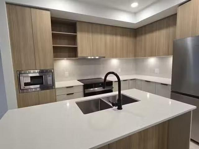 Condo for rent in Surrey, British Columbia