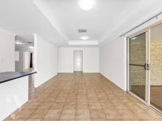 House for rent in Carramar, Western Australia