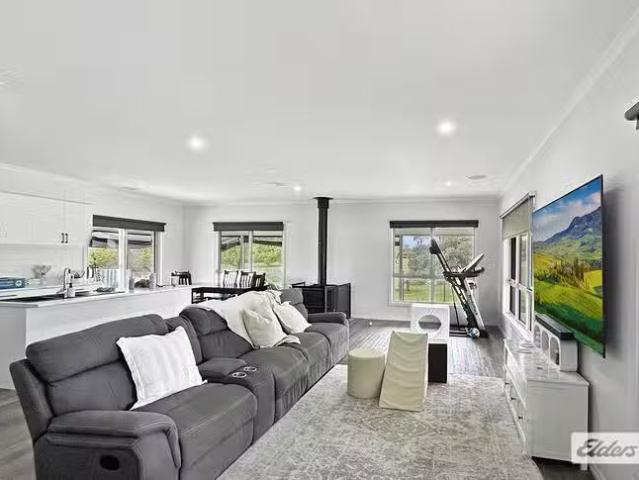 House for rent in Cathcart, Victoria