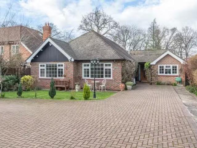 House for rent in Byfleet, Woking