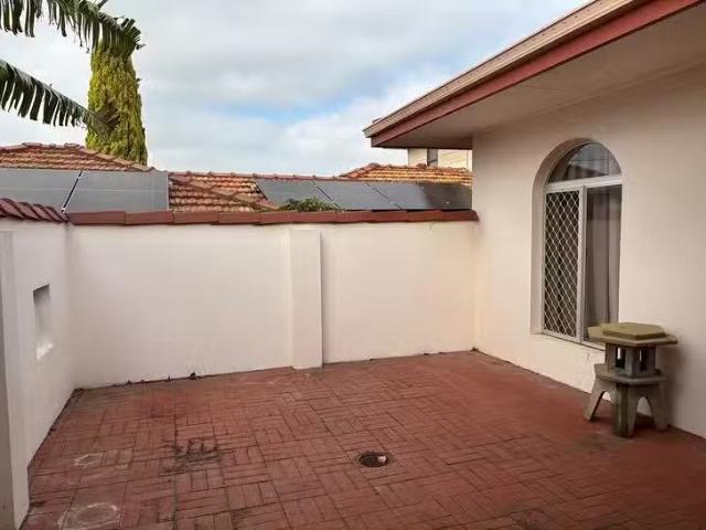 Apartment for rent in Duncraig, Western Australia