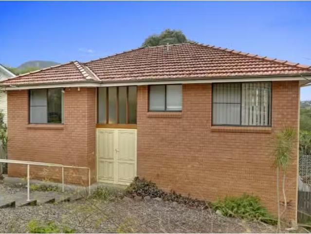 House for rent in Wollongong West, New South Wales