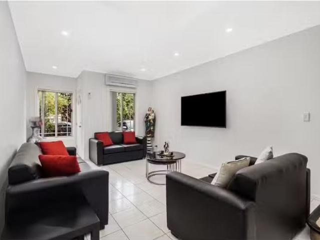 Condo for rent in Sydney, New South Wales