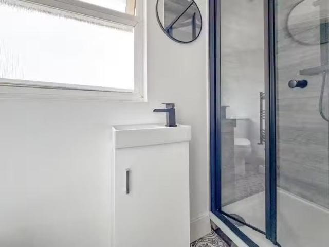 House for rent in Kingswood