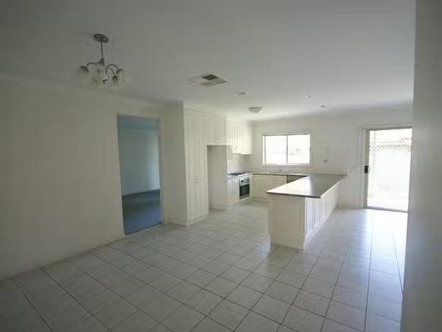 House for rent in West Wodonga, Victoria