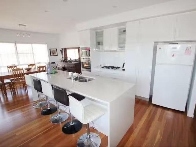House for rent in Rosslyn, Queensland