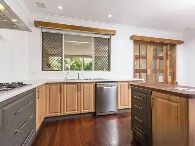 House for rent in Como, Western Australia