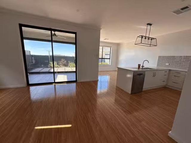 House for rent in Mount Barker, South Australia