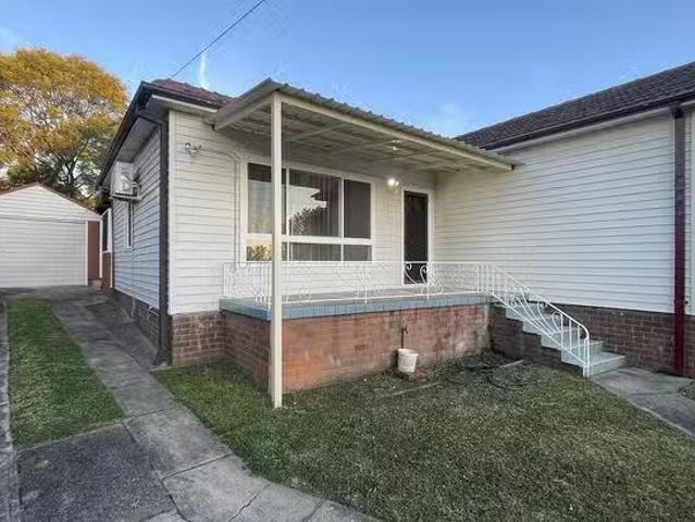 House for rent in Beverly Hills, New South Wales