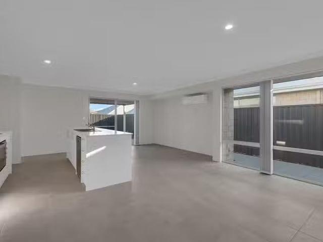 House for rent in Parklands, Western Australia