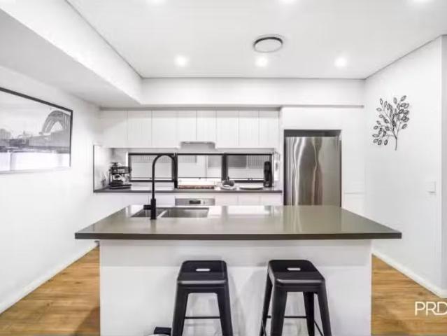 Condo for rent in Sydney, New South Wales