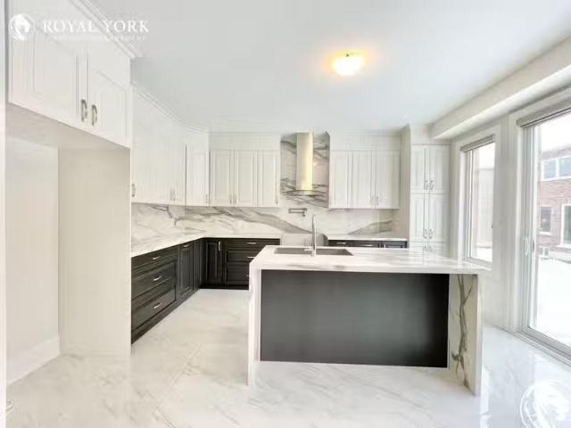 Condo for rent in York, Ontario
