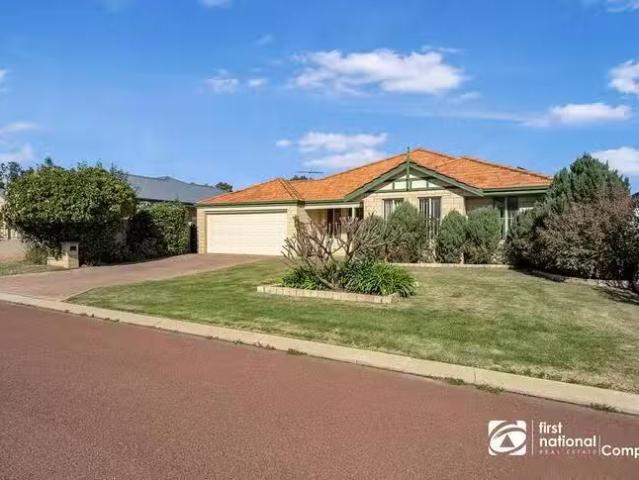 House for rent in Forrestfield, Western Australia