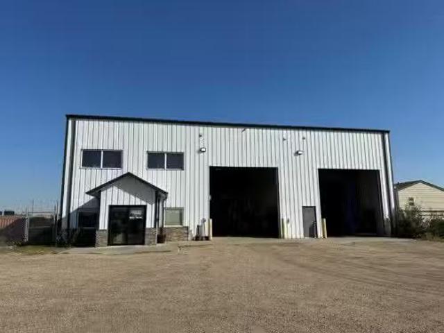 House for rent in Woking, Alberta