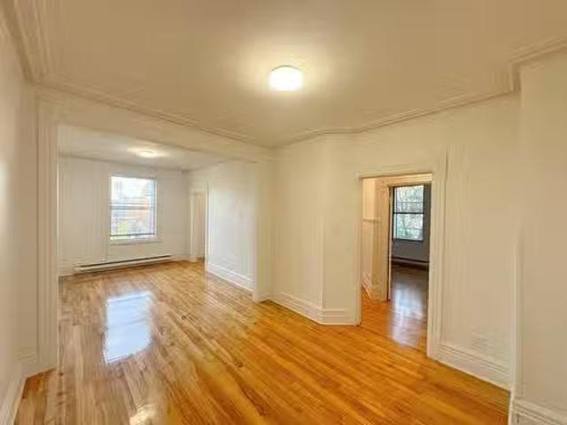 Apartment for rent in St. Leonard's, Quebec