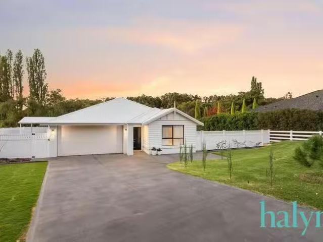 House for rent in Wattle Grove, Western Australia